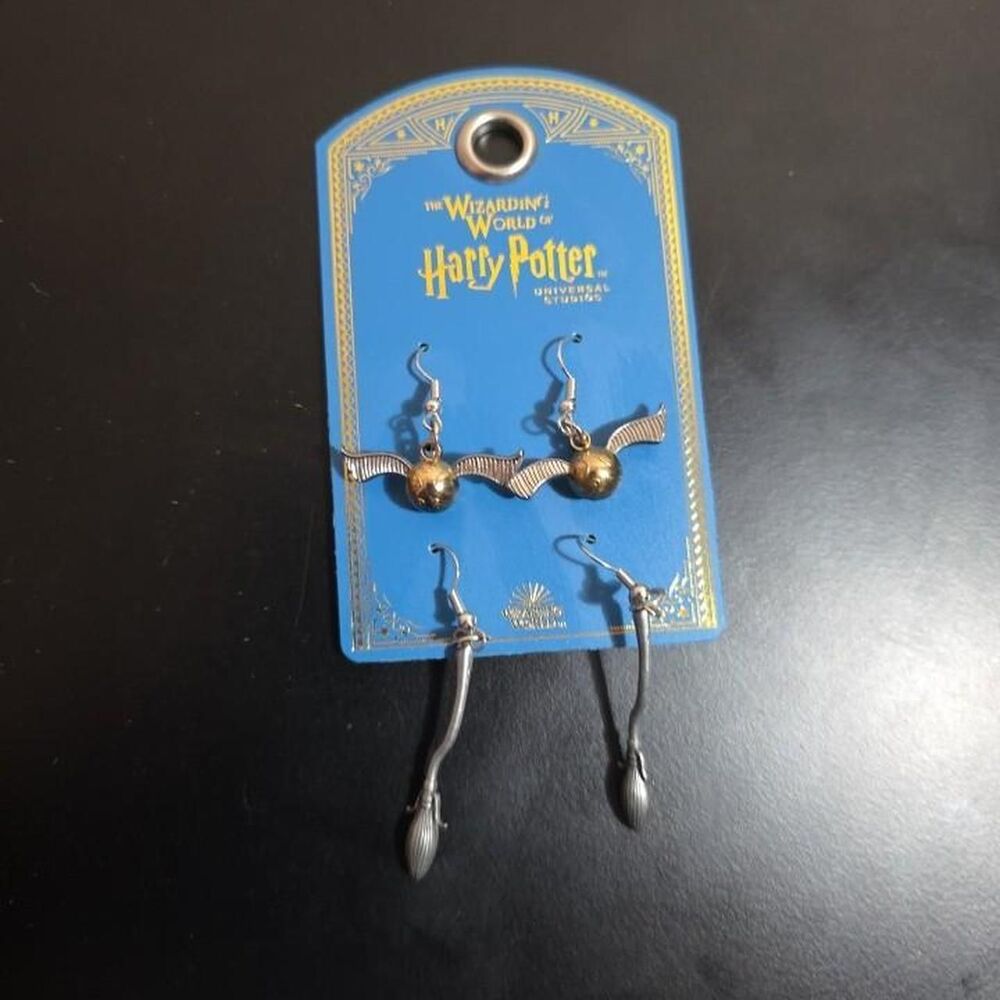 Harry Potter Quidditch earrings with golden snitch and broomstick sets